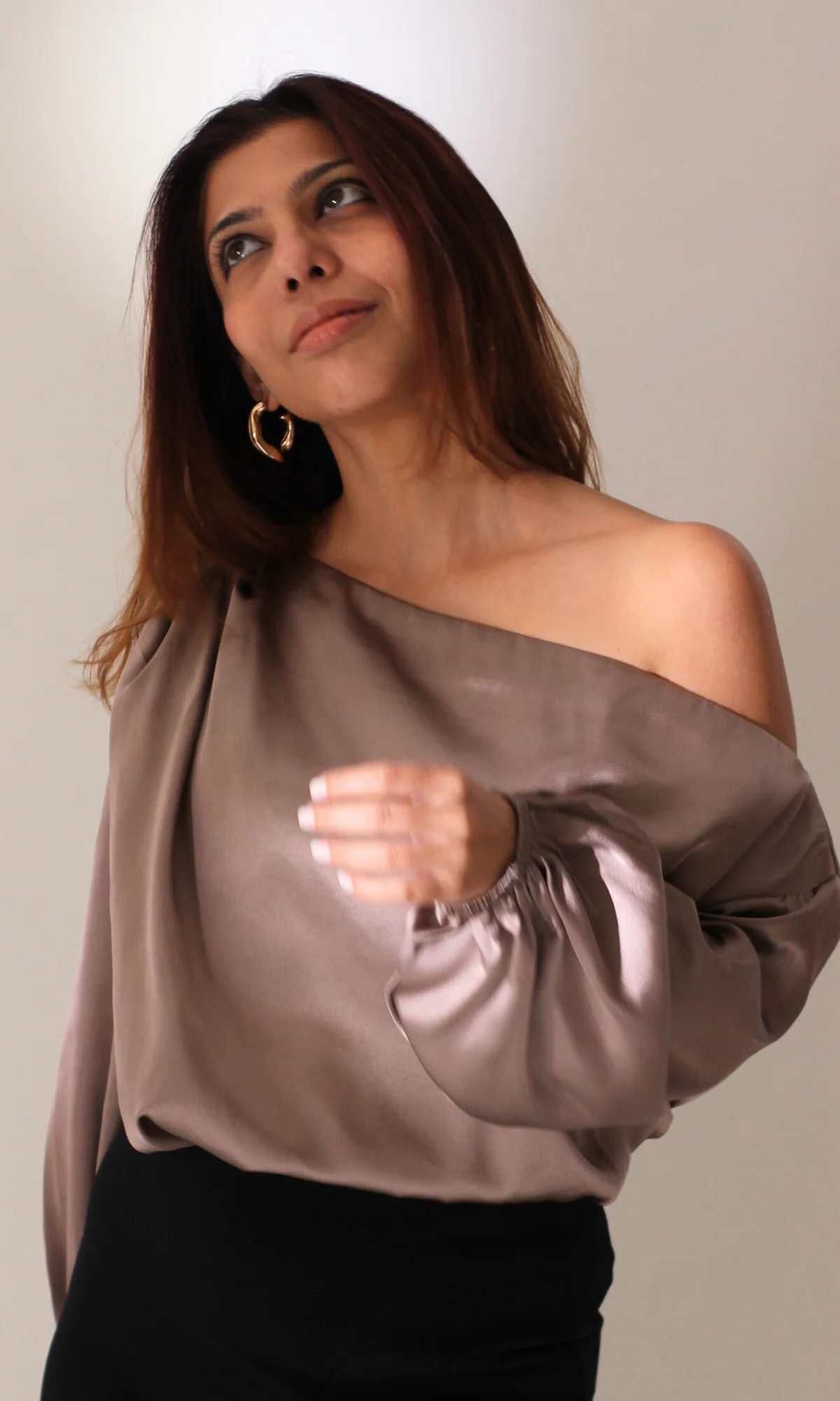 Stone Grey Balloon Sleeved One Shoulder Top - Image 5